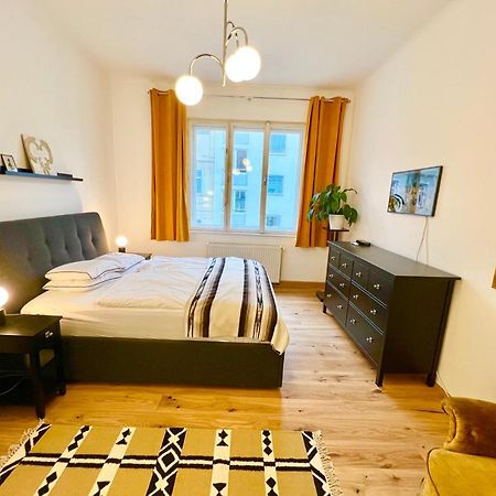 Vintage Design Apartments Wina Bagian luar foto