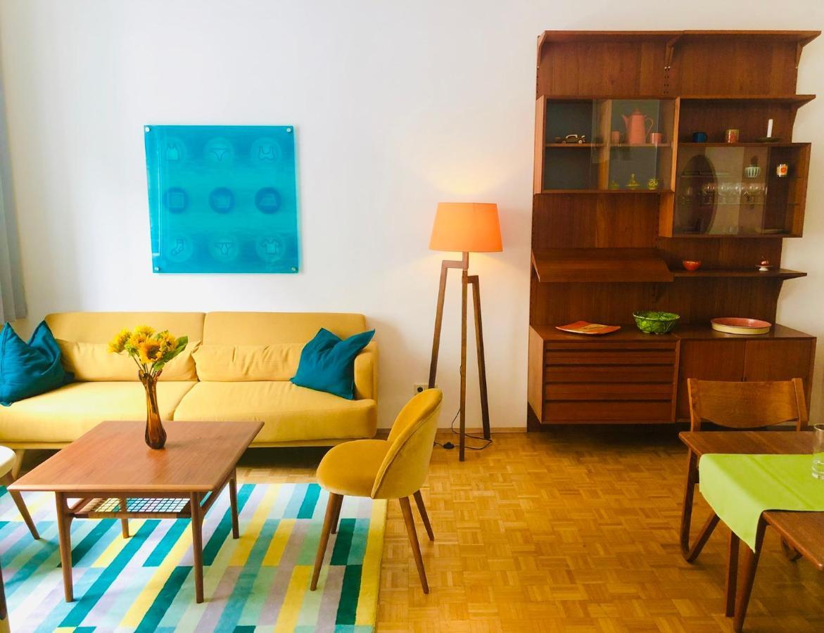 Vintage Design Apartments Wina Bagian luar foto