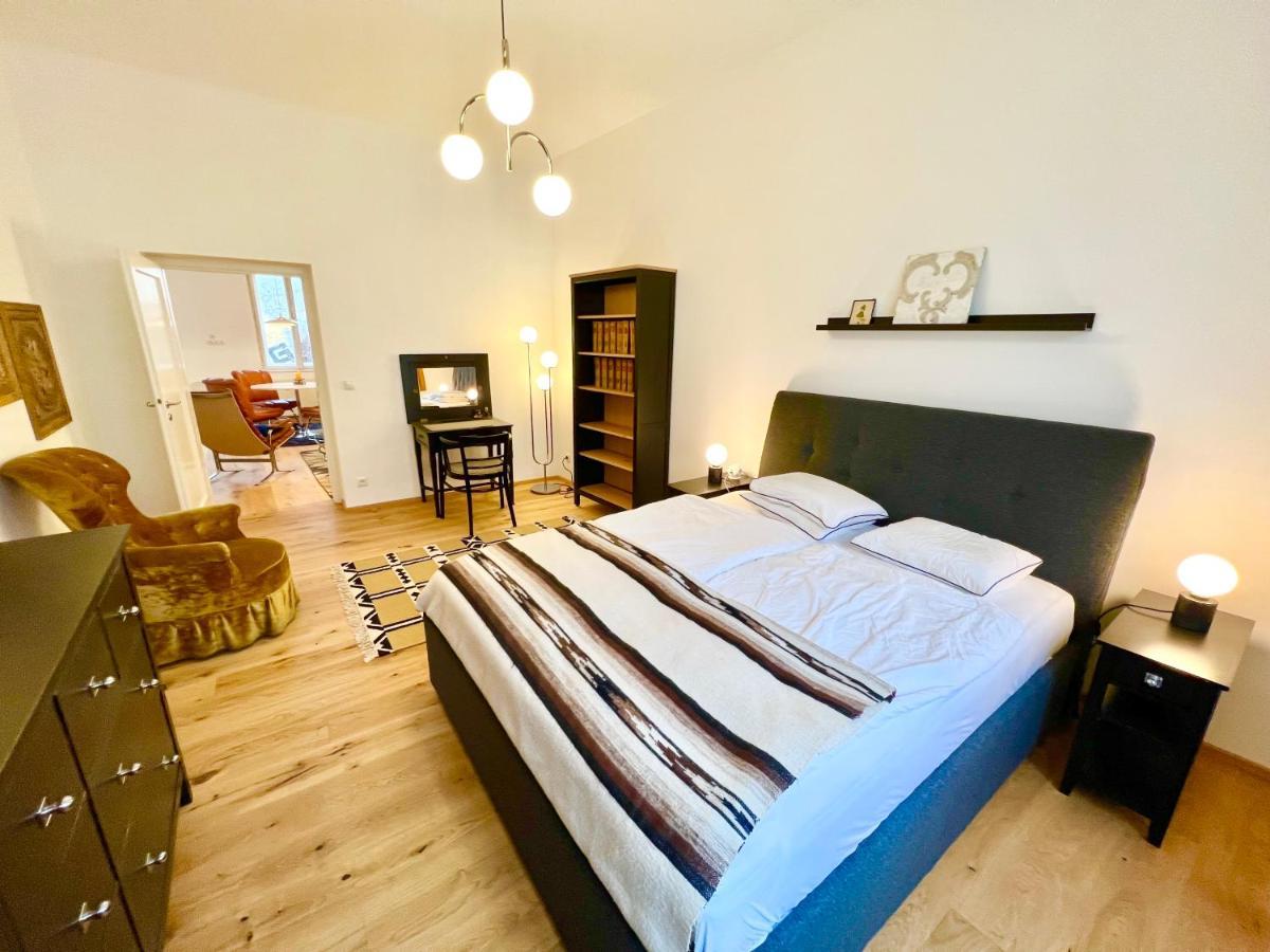 Vintage Design Apartments Wina Bagian luar foto
