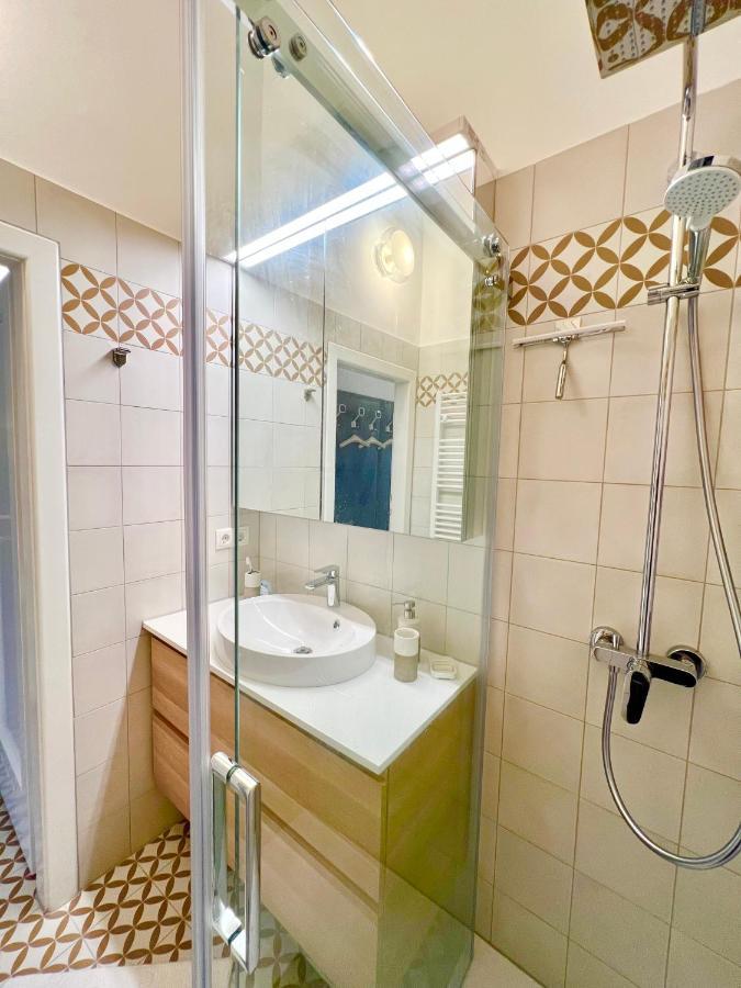Vintage Design Apartments Wina Bagian luar foto