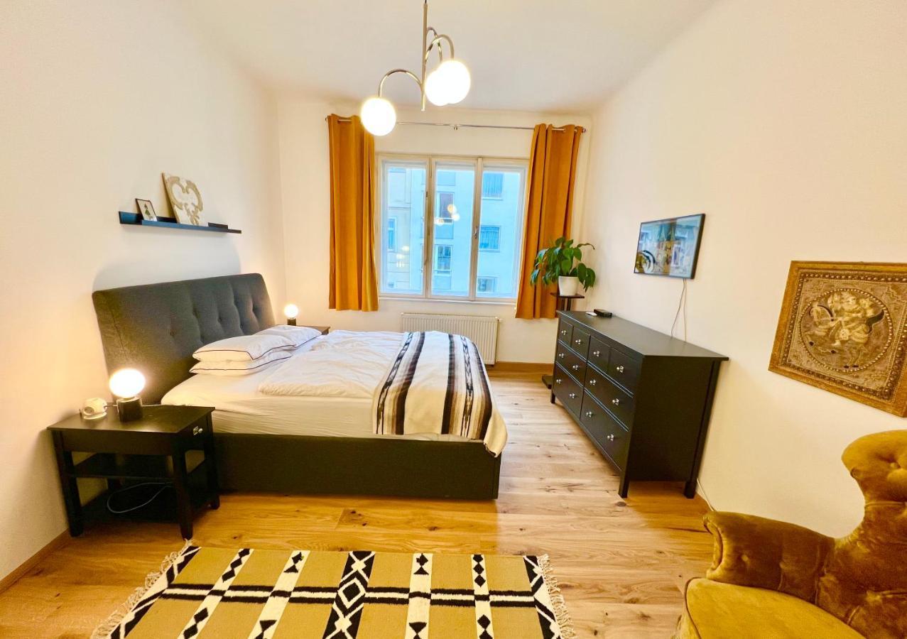 Vintage Design Apartments Wina Bagian luar foto