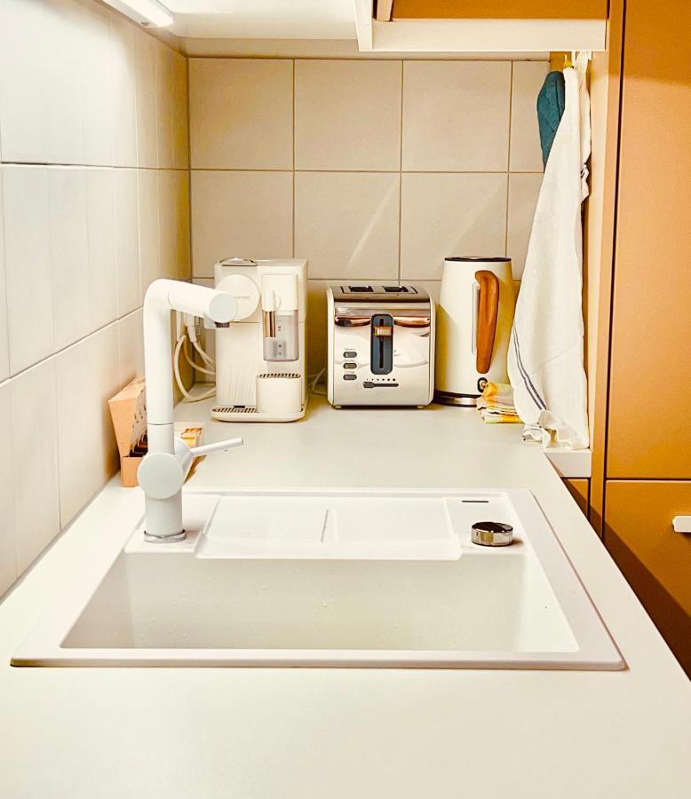 Vintage Design Apartments Wina Bagian luar foto