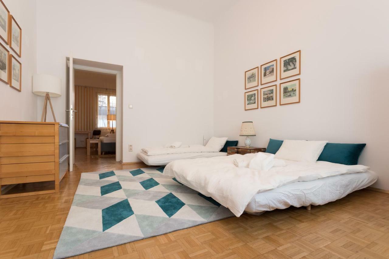 Vintage Design Apartments Wina Bagian luar foto