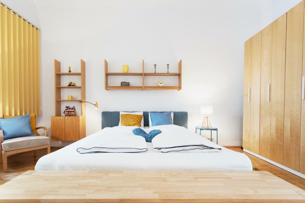 Vintage Design Apartments Wina Bagian luar foto