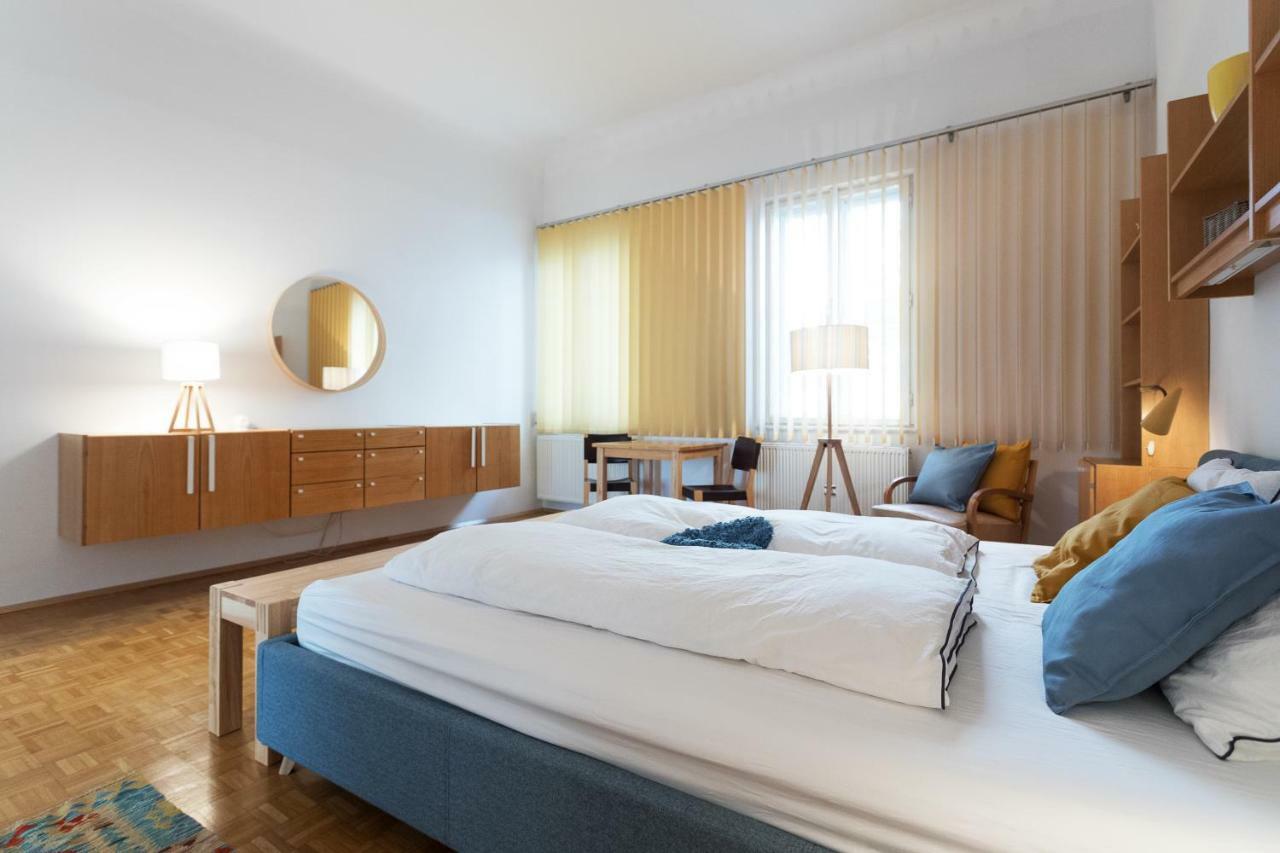 Vintage Design Apartments Wina Bagian luar foto